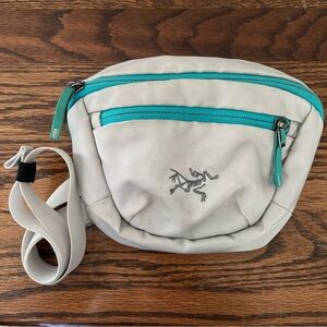 Arc'teryx Maka 1 Waistpack Gray Fanny Pack Belt Bag